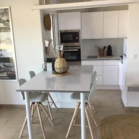 T2 Vue Mer Extraordinaire Apartment L'Ile-Rousse (Corsica)